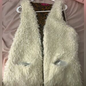 Women’s fluffy vest